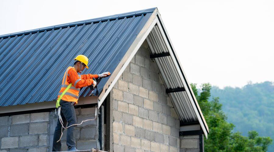 Expert Emergency Roof Repairs services in New Lisbon, WI